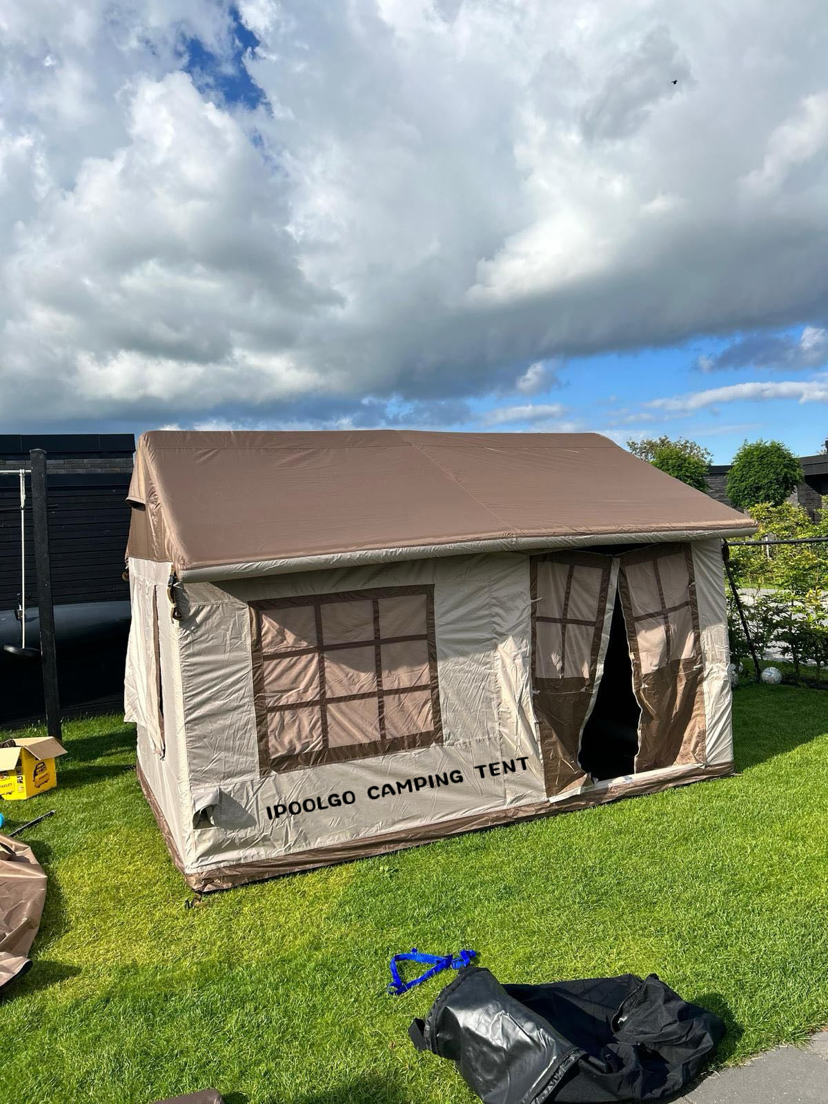 "Tent house"